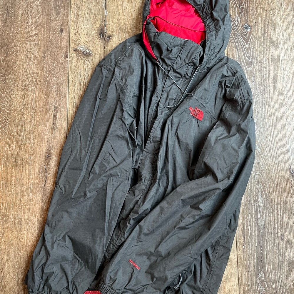The North Face Men's Gray and Red Windbreaker